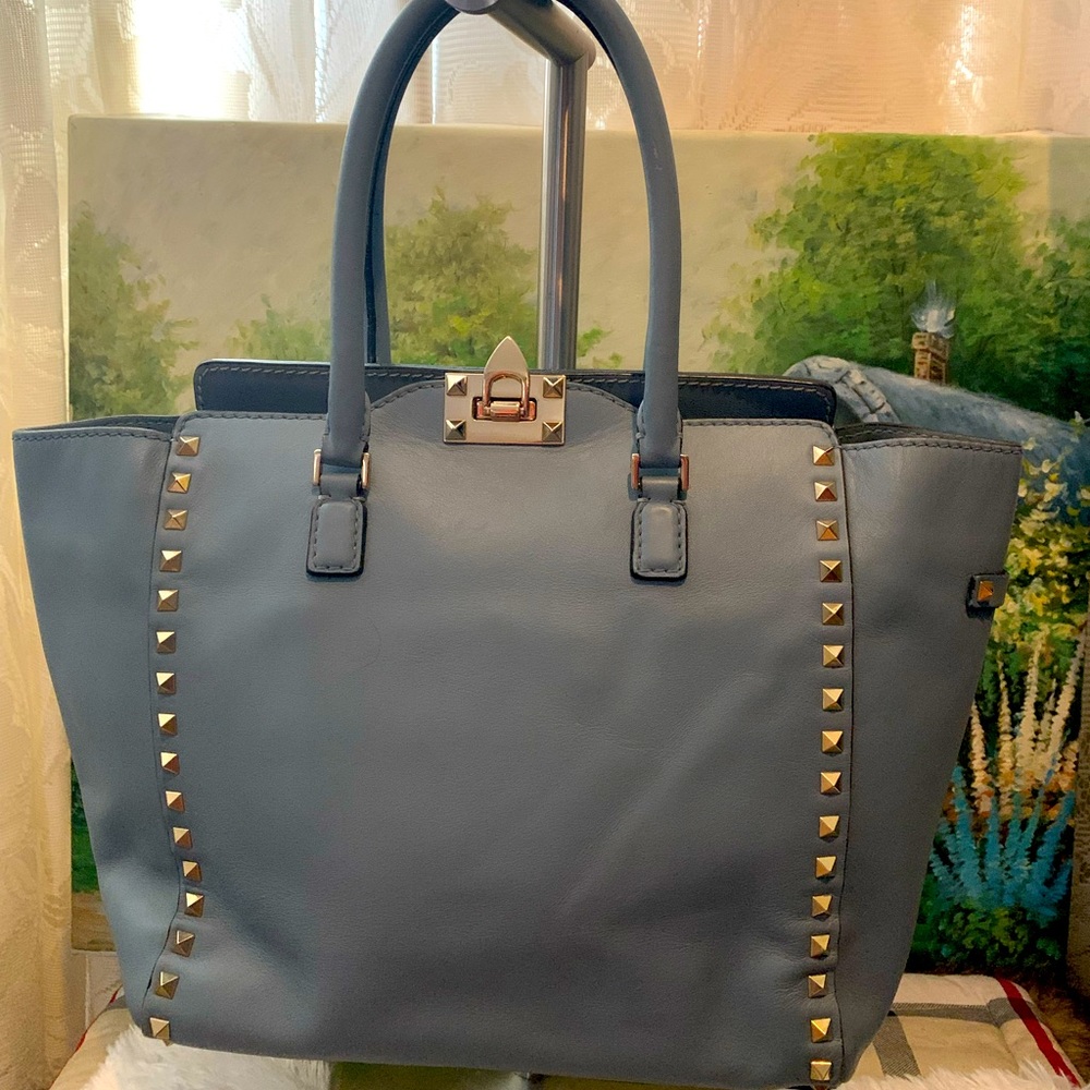 Authentic Valentino Garavani Rockstud Handbag